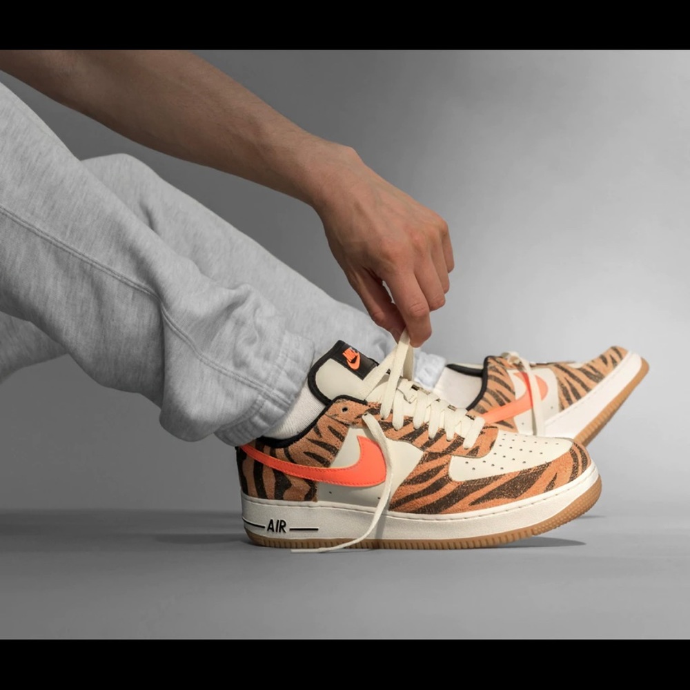 COPY - nike air force 1 ‘07 PRM Tiger